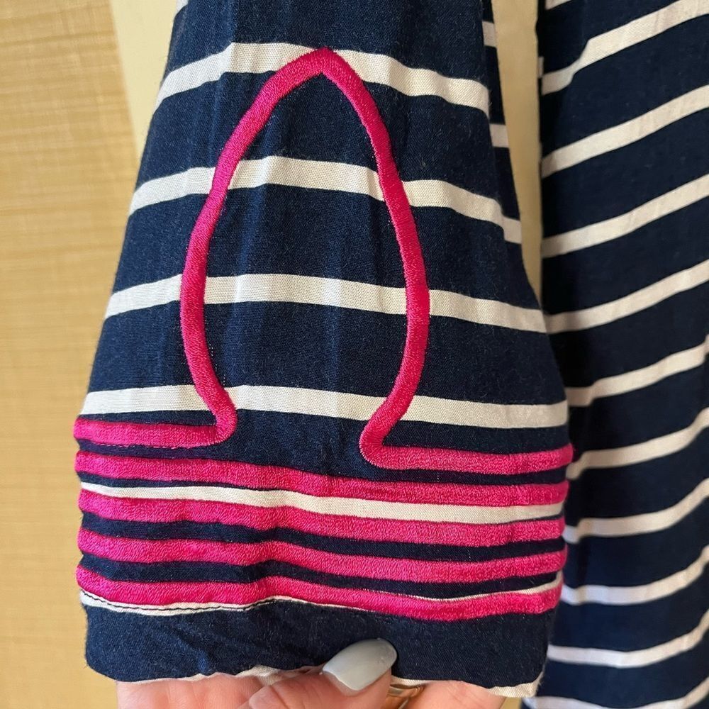 Escapada Living Navy Stripe Pink Embroidered Tunic Top sz L - Picture 3 of 7